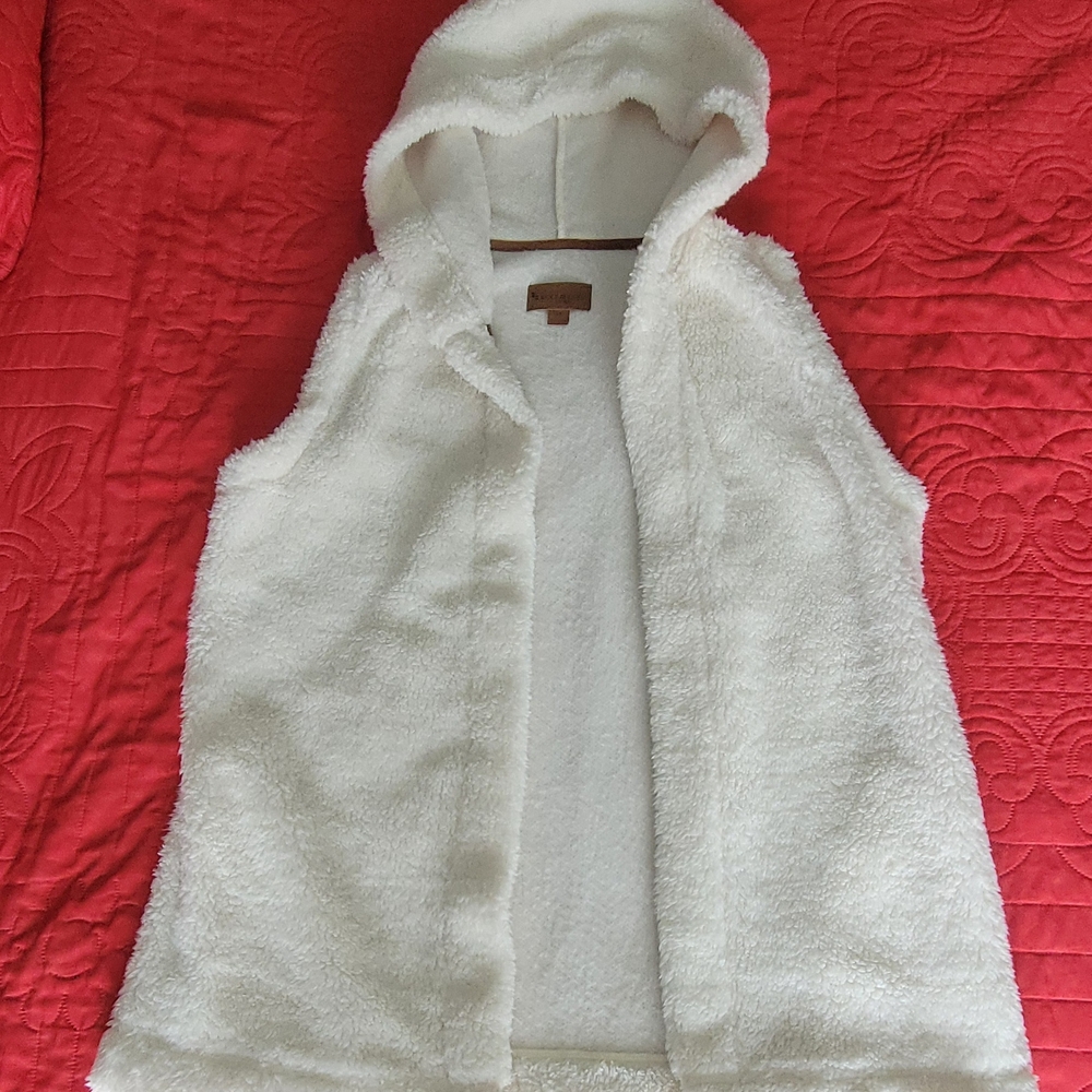 Koolaburra By UGG White Hooded Vest Soft